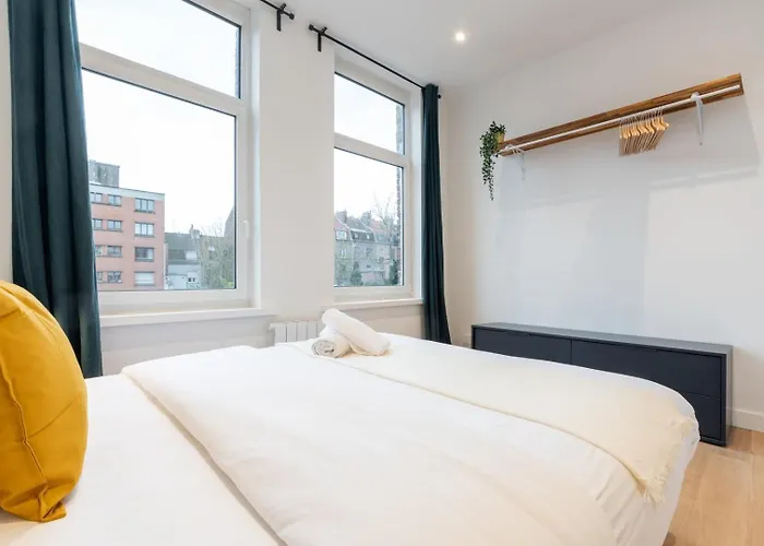 Fully Equipped Duplex With Exterior And Parking !